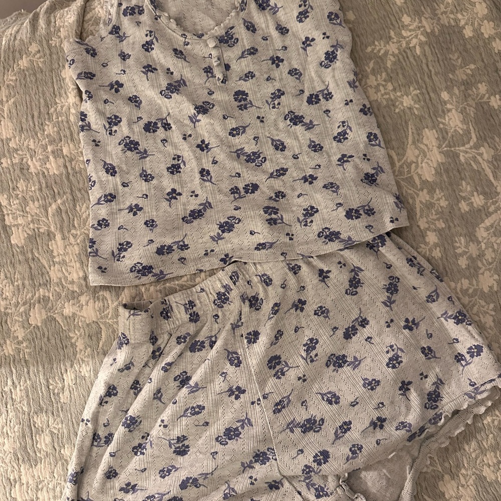Floral Print Pajama Top and Shorts Set